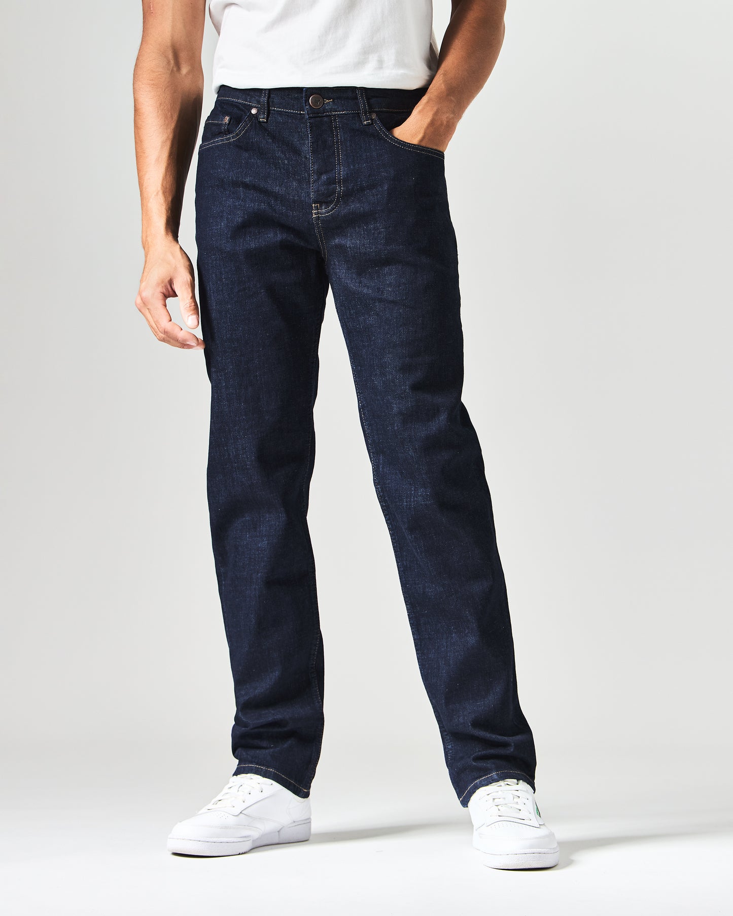Weekend Offender Tapered Dark Rinsed Jeans