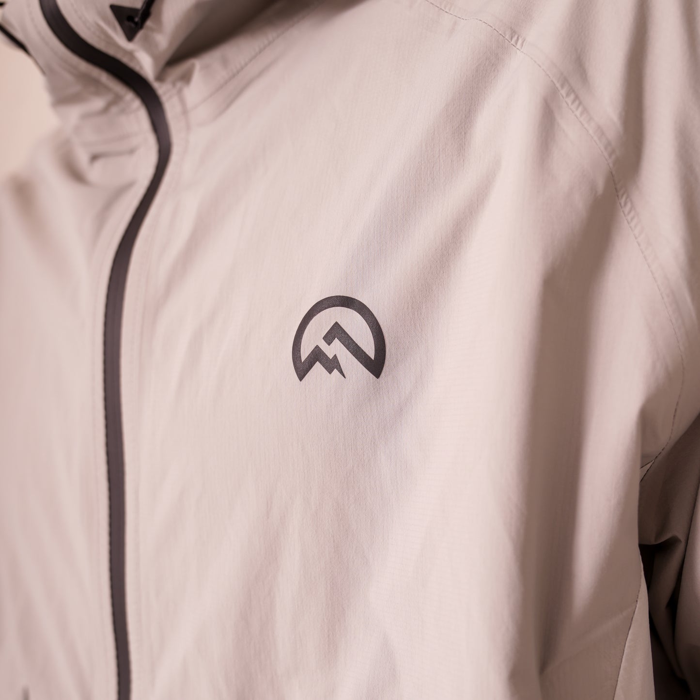 Flux Training Jacket - Concrete / Silver